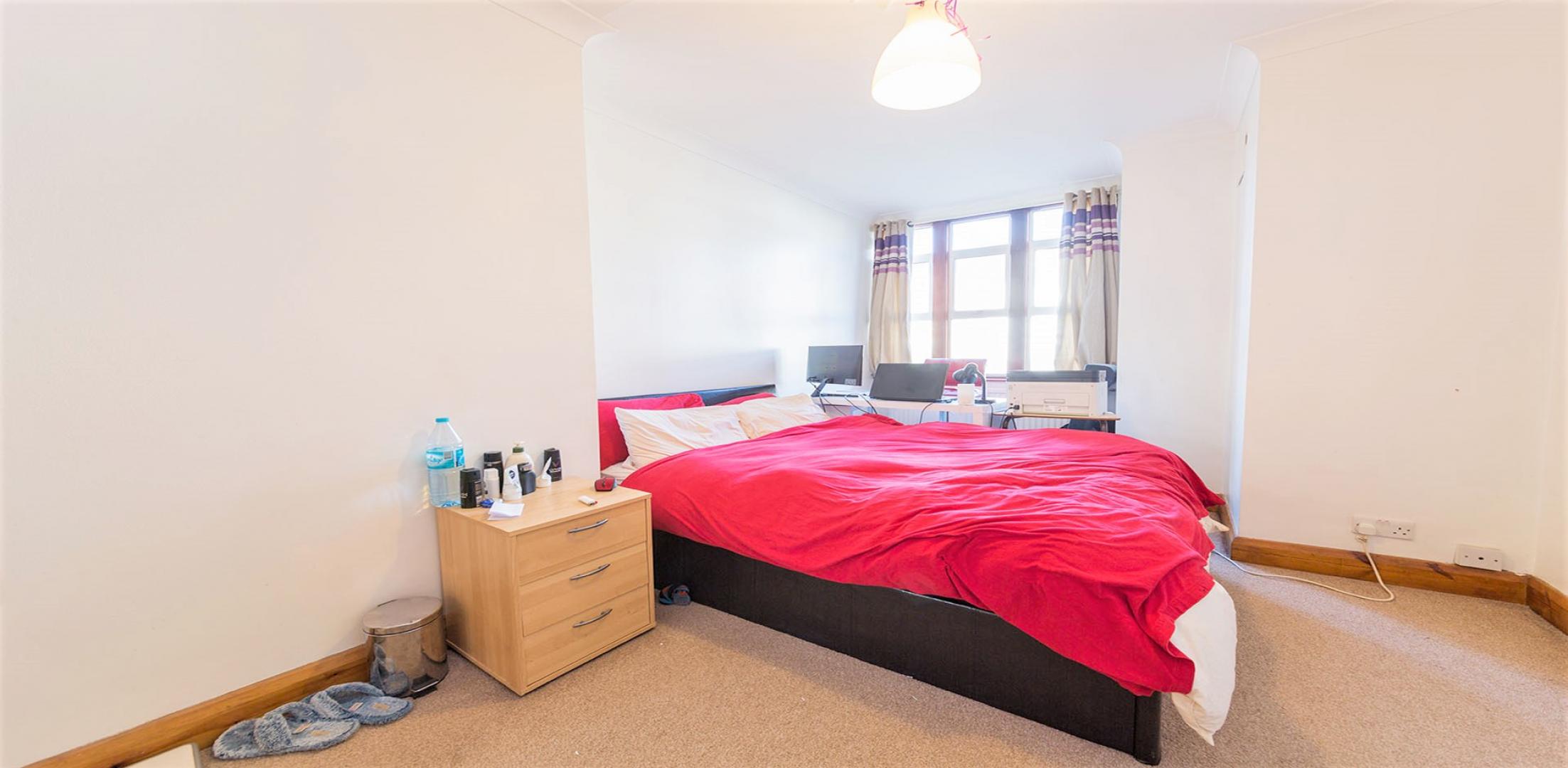 			PRIVATE GARDEN, 1 Bedroom, 1 bath, 1 reception Flat			 Grosvenor Gardens, WILLESDEN GREEN